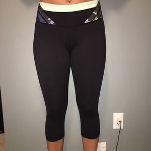 Lululemon Crop Leggings **REVERSIBLE**